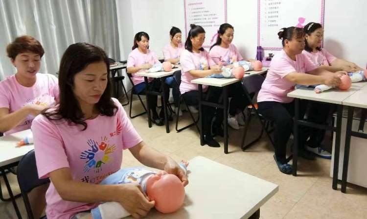 大連愛之翼家政服務 專業守護，讓家更溫馨